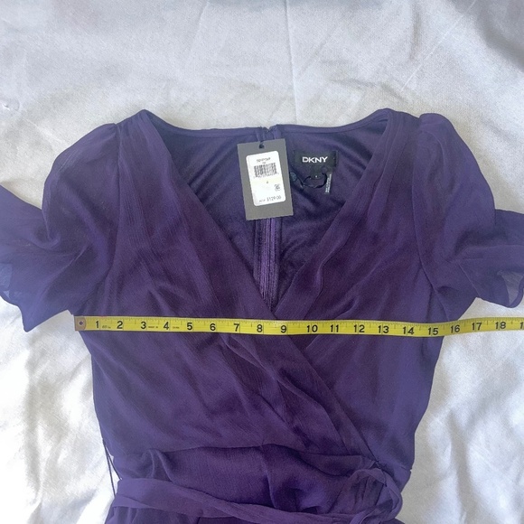 DKNY  Women's Purple Belted Flutter Short Sleeve V-neckFloral Chiffon Midi Sz 4 - Picture 5 of 10